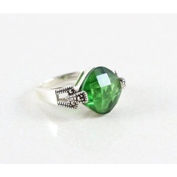 Sterling Silver Green Glass Simulated Emerald CZ and Marcasite Ring Size 6 1/4 - Picture 5 of 8